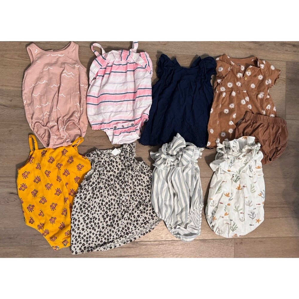 Bundle of 8 Baby Girl Outfits Size 9 Months